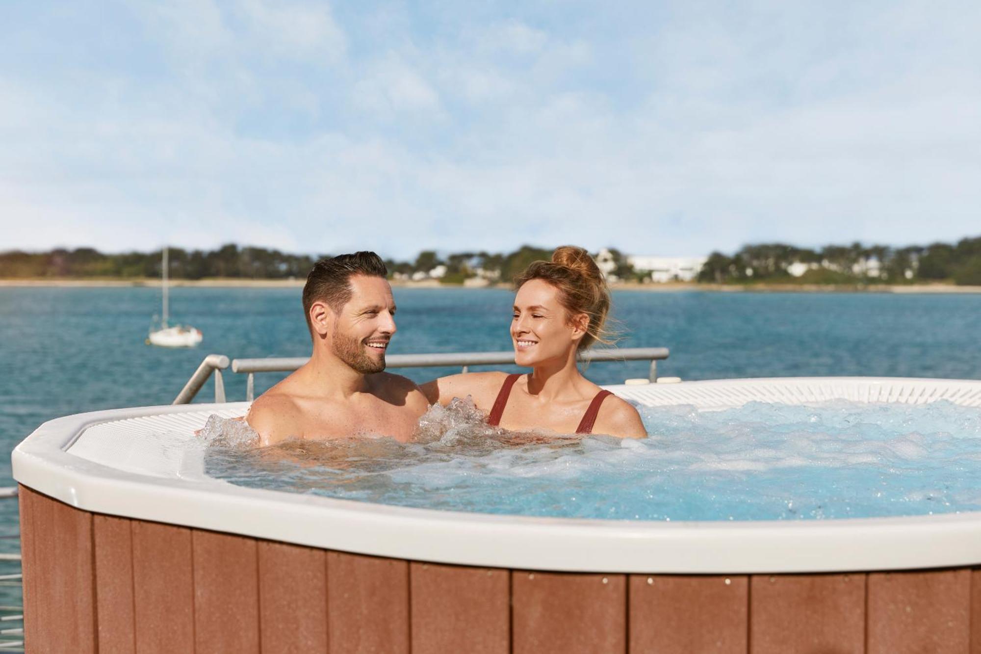 Residences Valdys Thalasso & Spa De Rockroum Роскоф Экстерьер фото