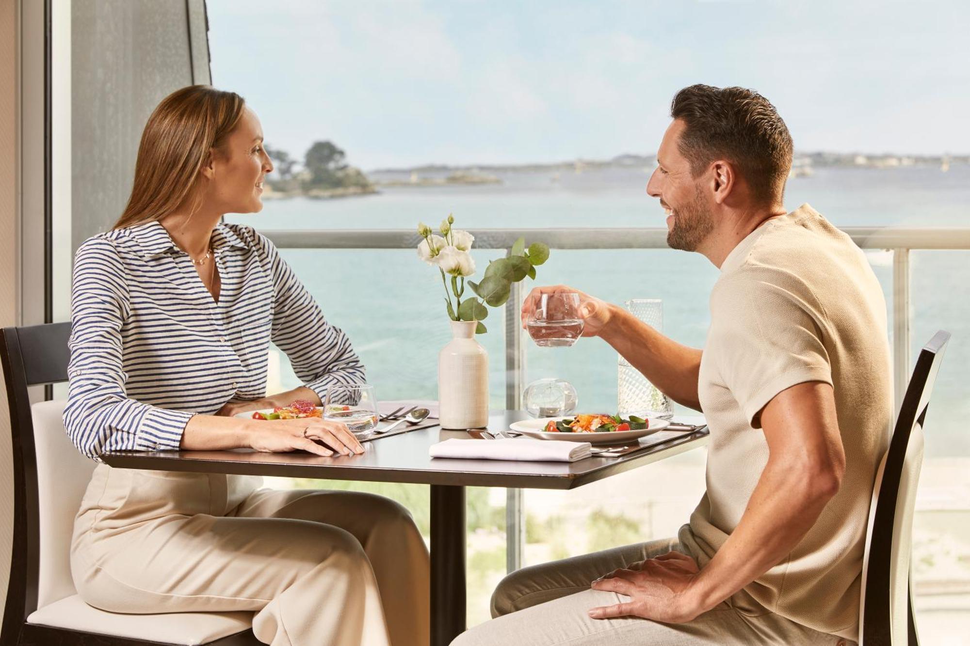 Residences Valdys Thalasso & Spa De Rockroum Роскоф Экстерьер фото