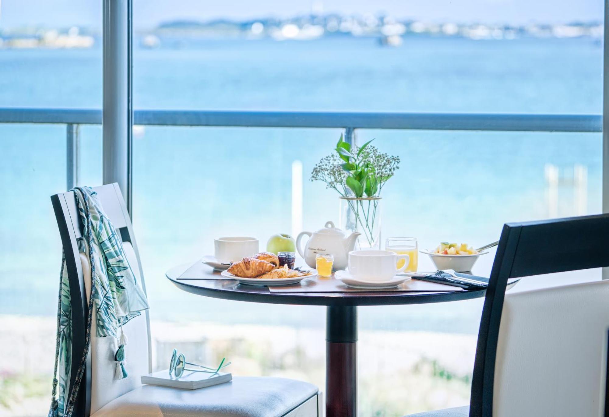 Residences Valdys Thalasso & Spa De Rockroum Роскоф Экстерьер фото