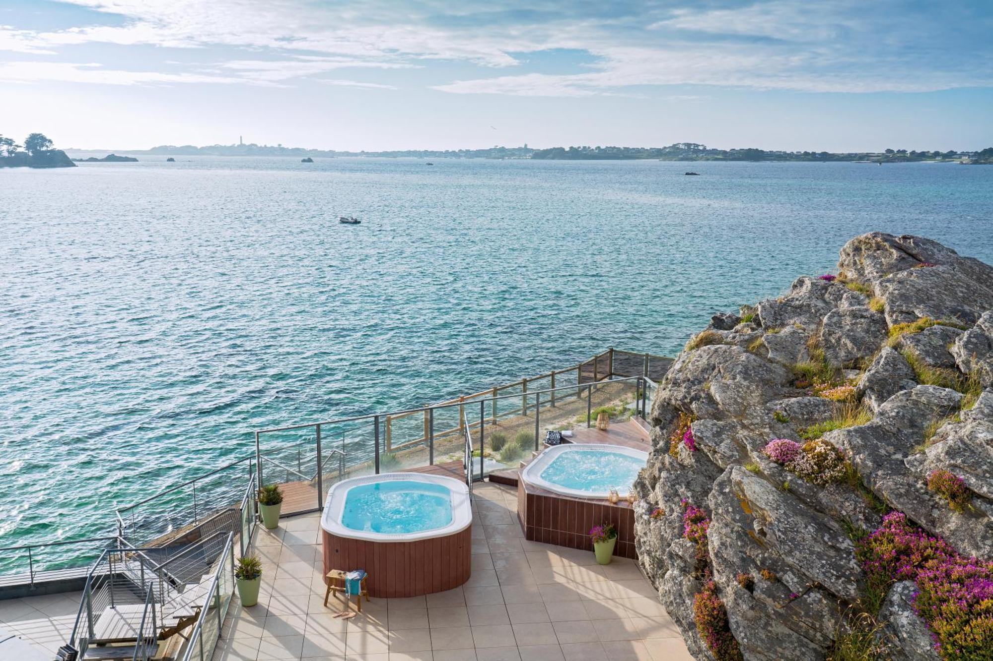 Residences Valdys Thalasso & Spa De Rockroum Роскоф Экстерьер фото